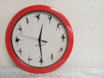 Часы настенные DANCERUSSIA с силуэтами классического танца (обод красный)